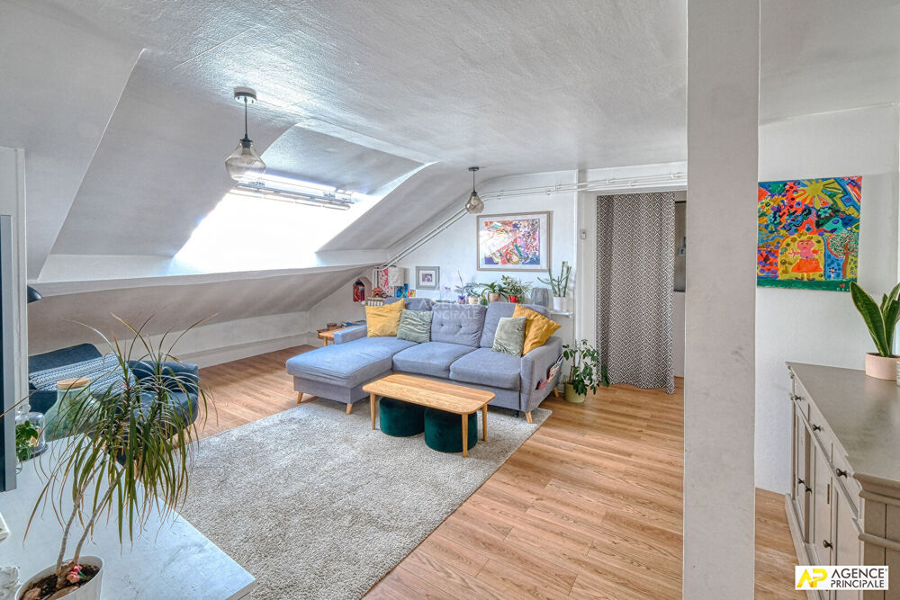 Vente Appartement Versailles Notre-Dame Appartement 4 pièces 85m² au sol situé au dernier étage Versailles