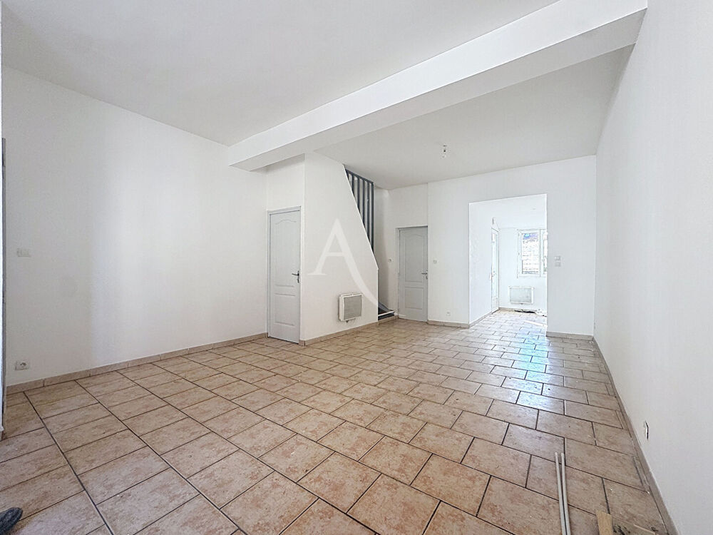 Maison 3 chambre cour