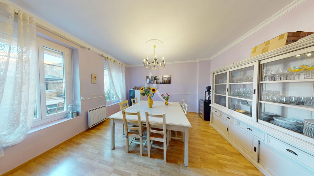 Vente Maison A VENDRE Maison Uchaud 8 pièce(s) 211 m2 Uchaud