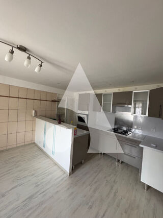  Maison  vendre 5 pices 181 m