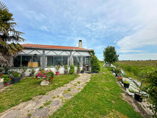 Vente Maison Maison 133m² habitables + 130m² de garages + studio et étang Saint jean de monts