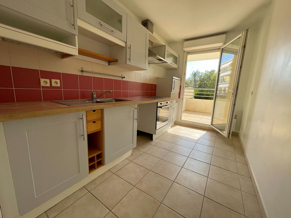 Location Appartement À louer, Appartement T3 de 70,61 m², La Duranne Basse 1000 Aix en provence