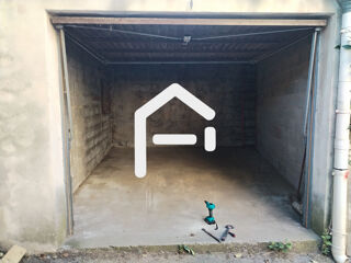  Parking / Garage � vendre 