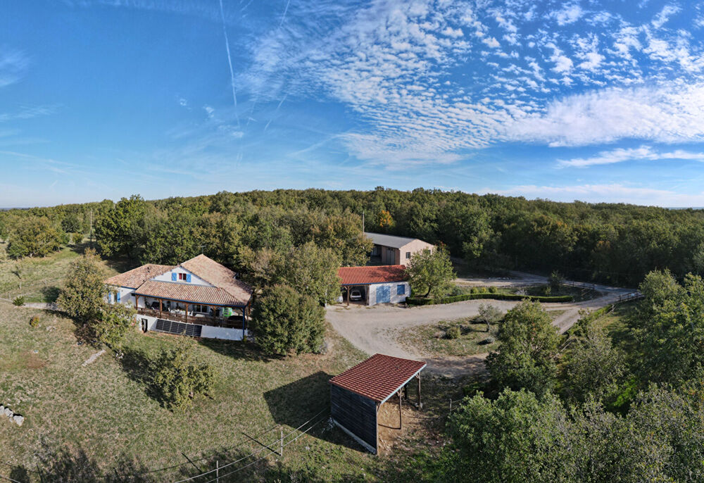Vente Maison Belmont Sainte Foi - Propriété 4 pièce(s) 143 m² avec dépendances - Lalbenque