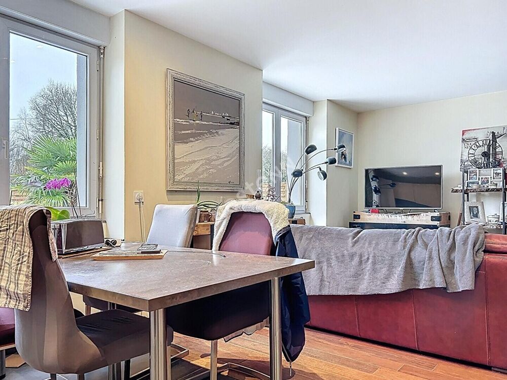 Vente Maison Maison Trégourez, 2 chambres possibilité de troisième, piscine chauffée, garage et atelier Tregourez