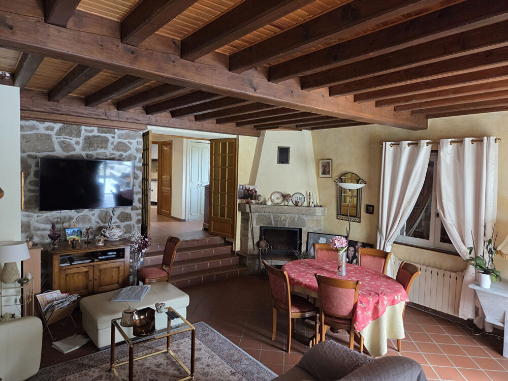 Hameau d'Argental - Bourg-Argental (42220) - Maison de caractère 140 m² - Terrain 5 900 m²