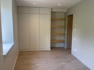  Appartement à louer 4 pièces 93 m²