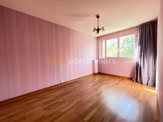  Appartement  vendre 4 pices 77 m