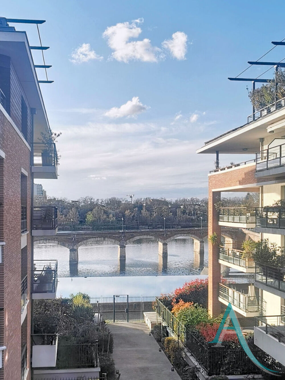 Vente Appartement Toulouse Palais de Justice-Carmes Duplex 5 pièce(s) 94.5 m2 Toulouse