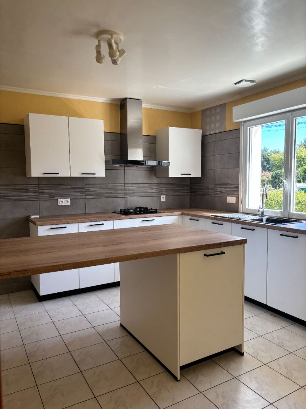 Location Maison A LOUER - Maison -  Questembert - 3 chambres - 96.37 m2 Questembert