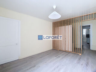  Appartement à louer 2 pièces 66 m²