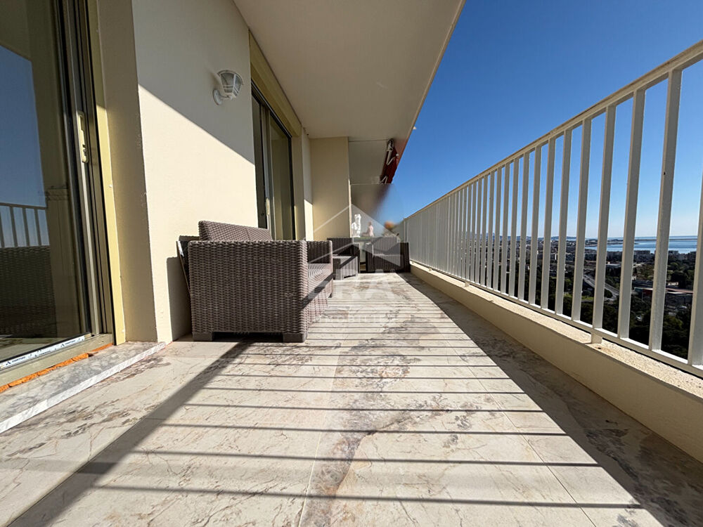 � vendre  Appartement Cagnes-sur-Mer (06800)