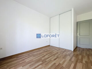  Appartement à louer 4 pièces 102 m²