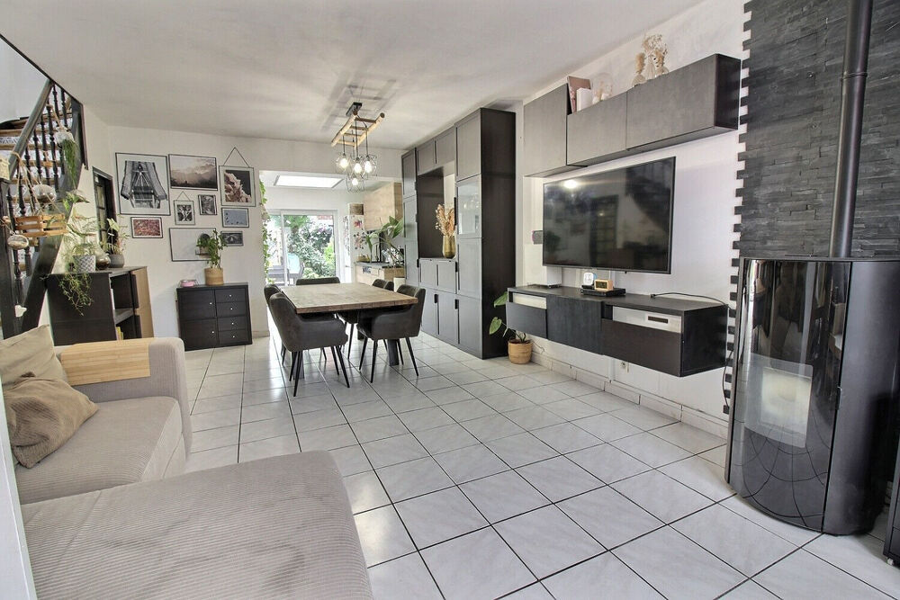 Vente Maison Maison LOMME - trois chambres - extérieur - cave et grenier Lomme