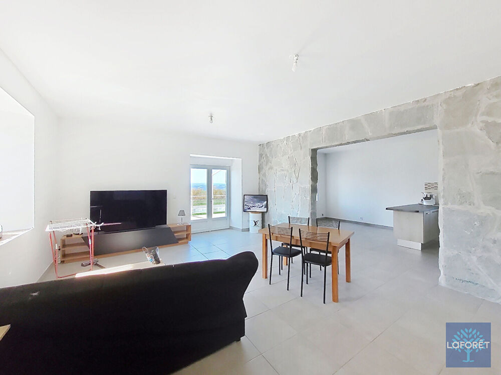 Magnifique corps de ferme rénové avec 5 chambres, dépendances et vue panoramique