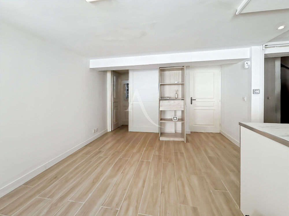Vente Appartement CANNES LIMITE LE CANNET - STUDIO 23 M2 LUMINEUX - INVESTISSEMENT LOCATIF Cannes