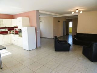  Maison  vendre 8 pices 174 m