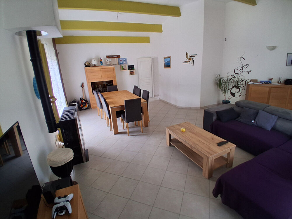 Vente Maison Maison  7 pièce(s) 5 chambres  de 156M2  avec garage pour  grand camping car Saint agnant