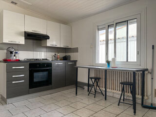 Vente Maison Centre bourg de Saint Hilaire De Riez maison 2 ch de 84 m2 + garage de 27 m2 Saint hilaire de riez