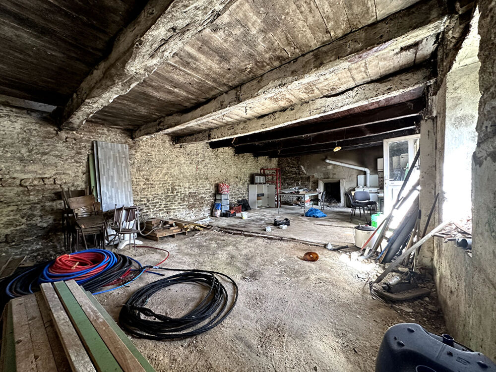Vente Maison Ensemble de deux maisons à rénover avec dépendances et terrain Langonnet