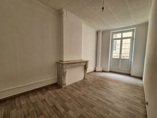 Appartement à louer 2 pièces 43 m²