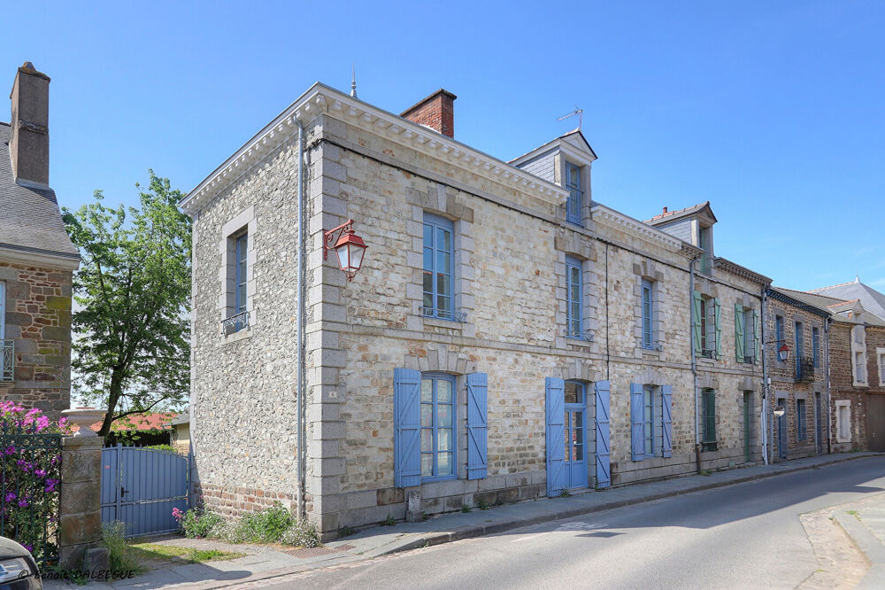 Maison Hede Bazouges 12 pièce(s) 230 m2