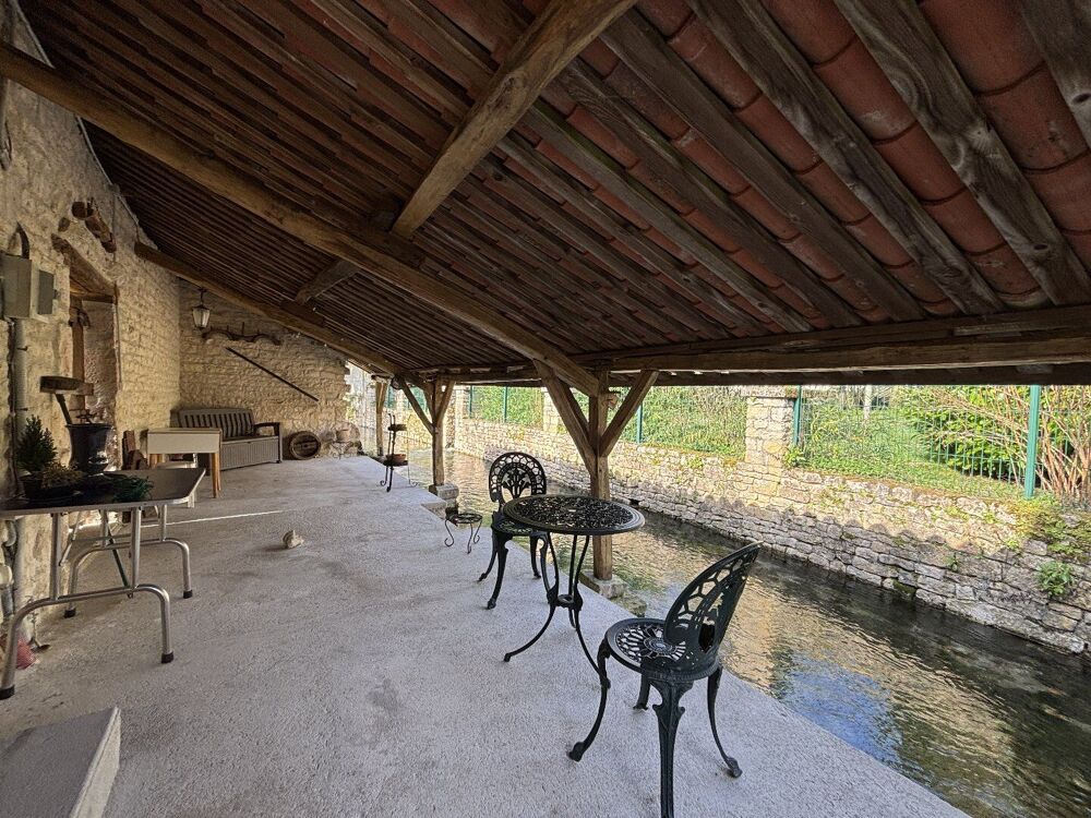 Maison – Ruffec, Charente - Plus