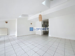  Appartement à louer 3 pièces 59 m²