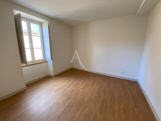  Maison à louer 4 pièces 77 m²