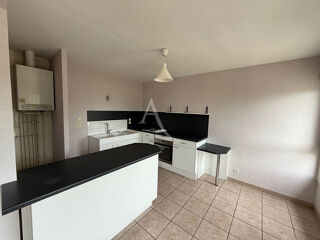  Appartement à louer 2 pièces 63 m²