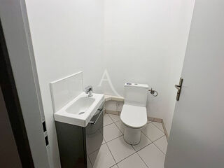  Immeuble  vendre 4 pices 192 m