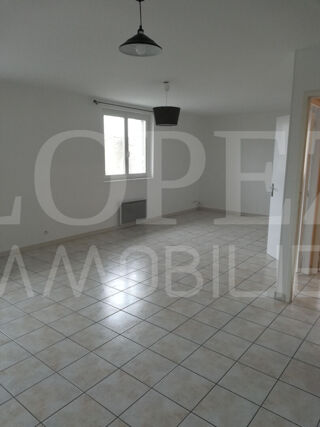 Appartement à louer 3 pièces 64 m²