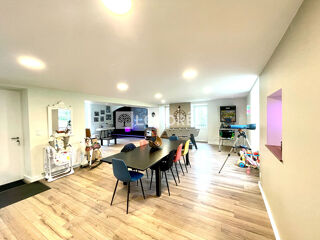  Maison � vendre 8 pi�ces 251 m�