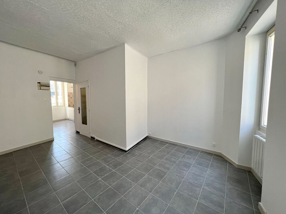 13015 - Beau T1 rénové Marseille