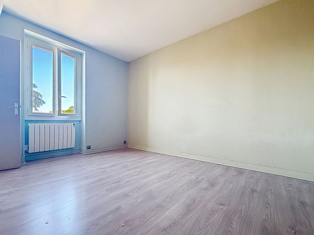 APPARTEMENT ST JEAN DE BOURNAY - T2 de 50 m2
