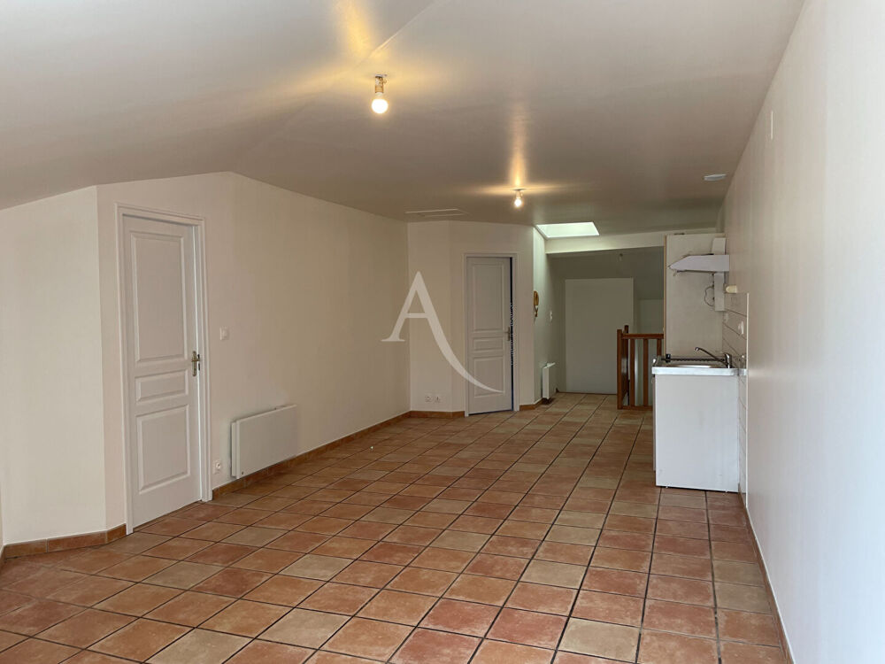 Location Appartement Appartement FONTENAY LE COMTE - 2 pièce(s) - 47 m2 Fontenay le comte