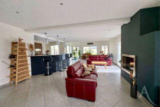  Maison � vendre 8 pi�ces 225 m�