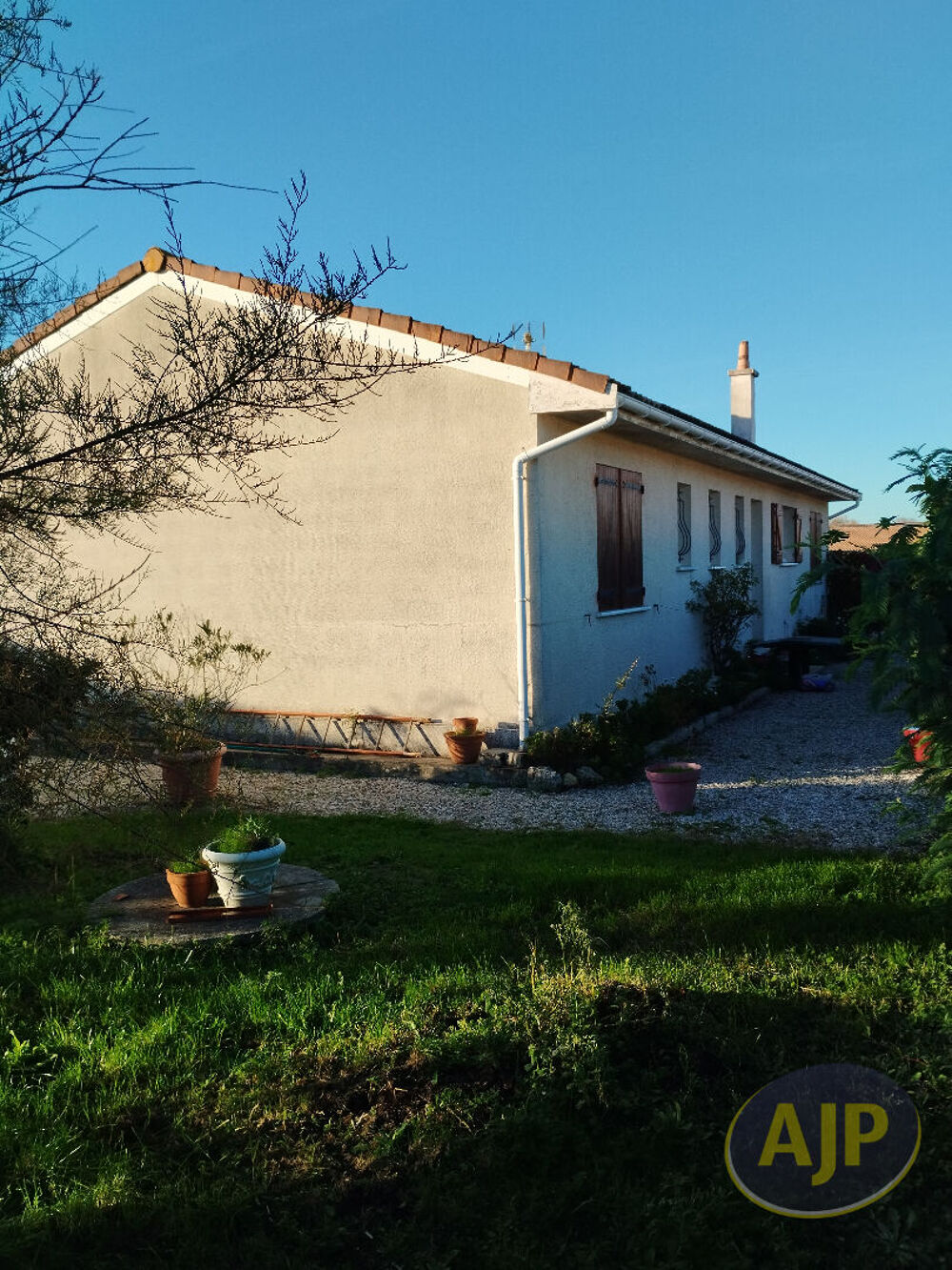 Maison plain-pieds 90m2 - 3 chambres - Jardin 500m2 - Garage - Pauillac