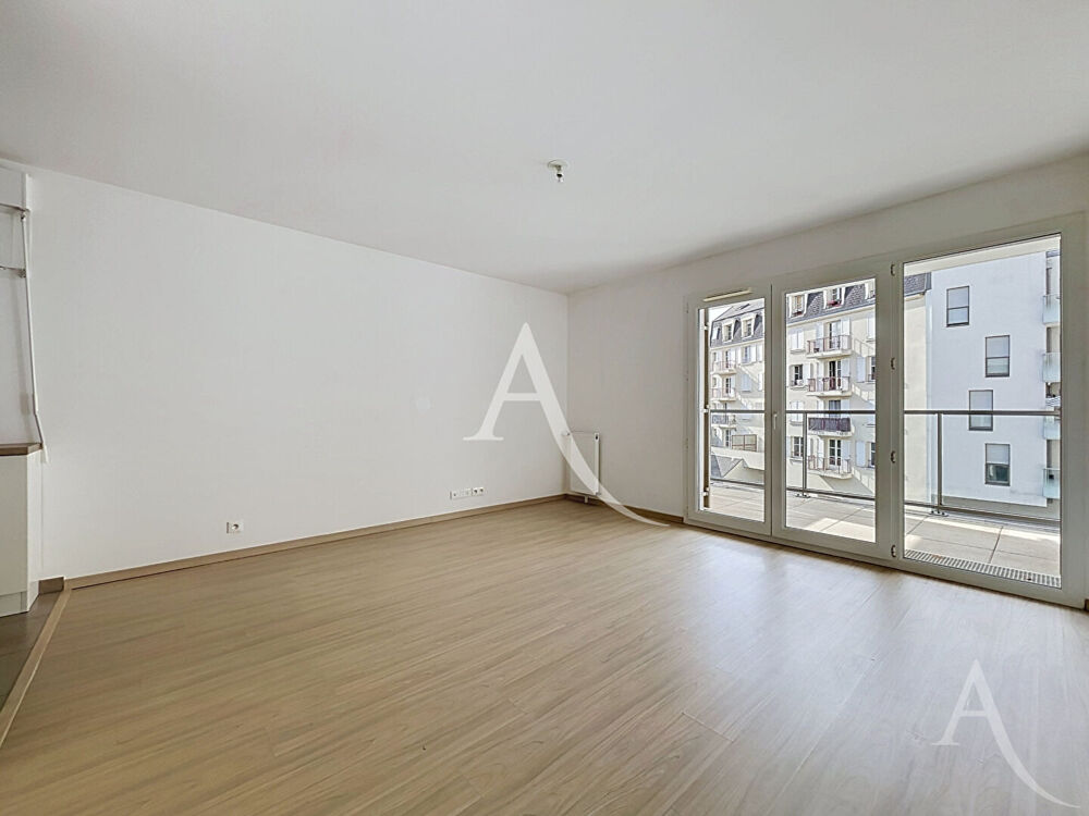 Appartement 2 pièces au coeur du centre ville de Mantes La Jolie avec place de stationnement