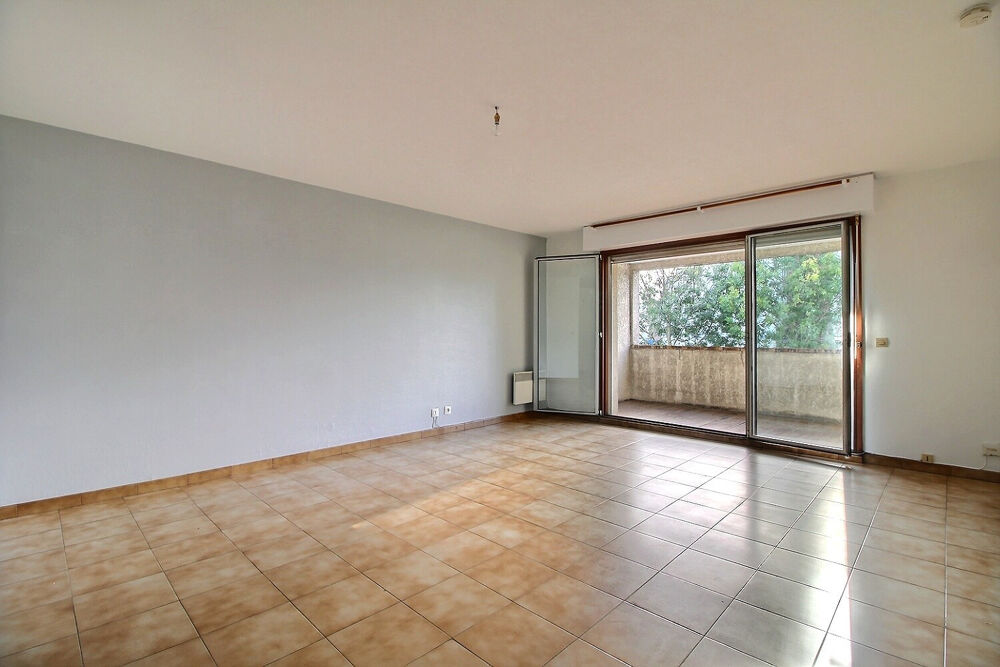 Vente Appartement STUDIO Centre ville avec terrasse Ris orangis