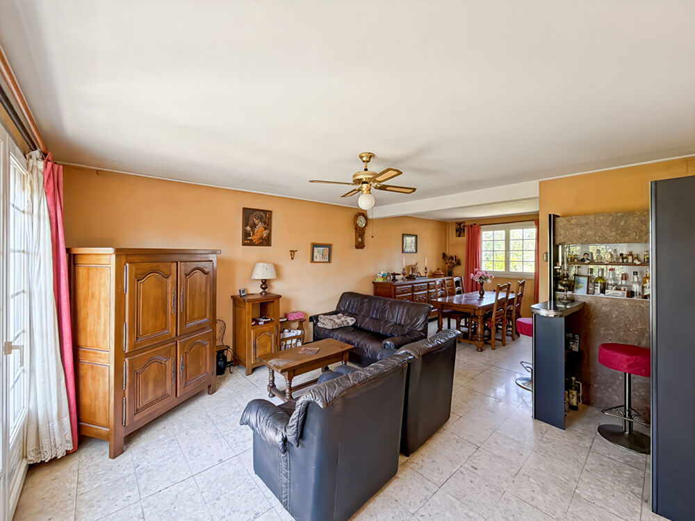 Maison individuelle sur sous-sol total, RIS-ORANGIS.