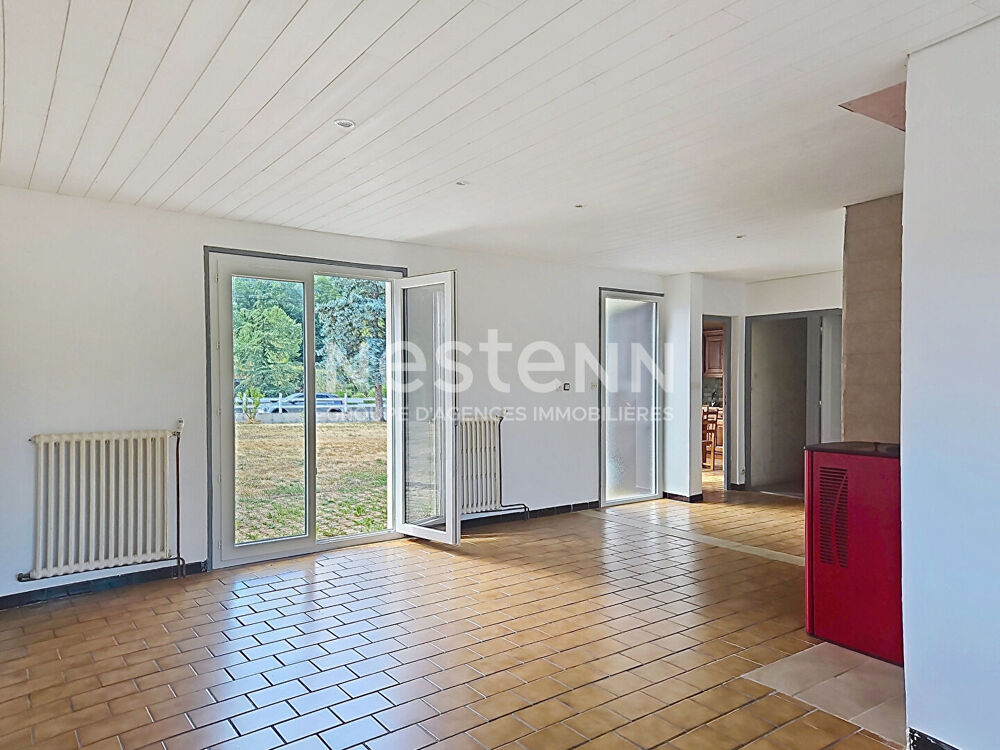 EXCLUSIVITE ! Hameau de RETOURNAC Maison plain pied sur 2000 m2 de terrain plat