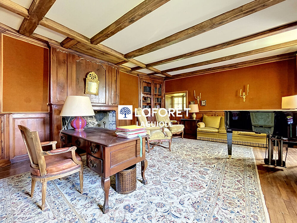 Maison Chaudes Aigues 13 pièce(s) 372 m2