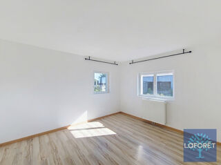  Appartement à louer 4 pièces 103 m²