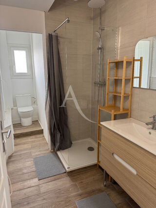  Appartement à louer 5 pièces 106 m²