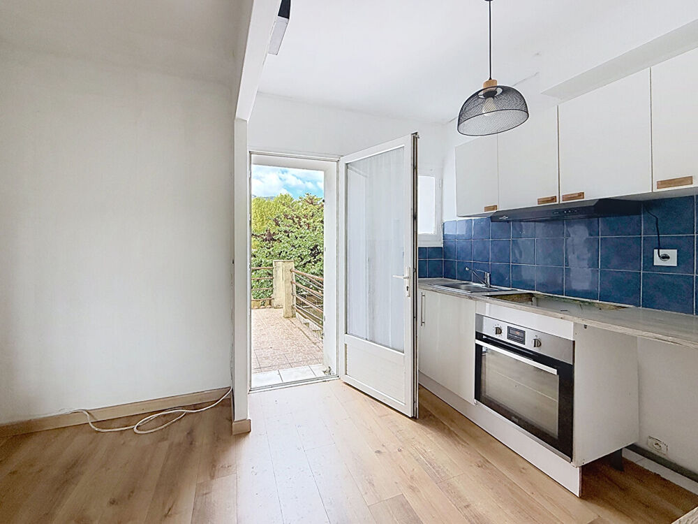 Vente Appartement Appartement 3 pièces en duplex à vendre à Aubagne - Secteur Napollon avec terrasse et deux places de parkings Aubagne