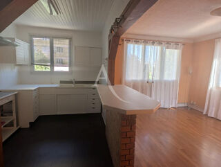  Appartement à louer 3 pièces 66 m²