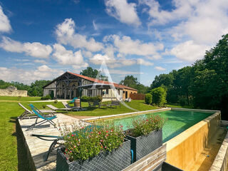  Maison  vendre 8 pices 250 m