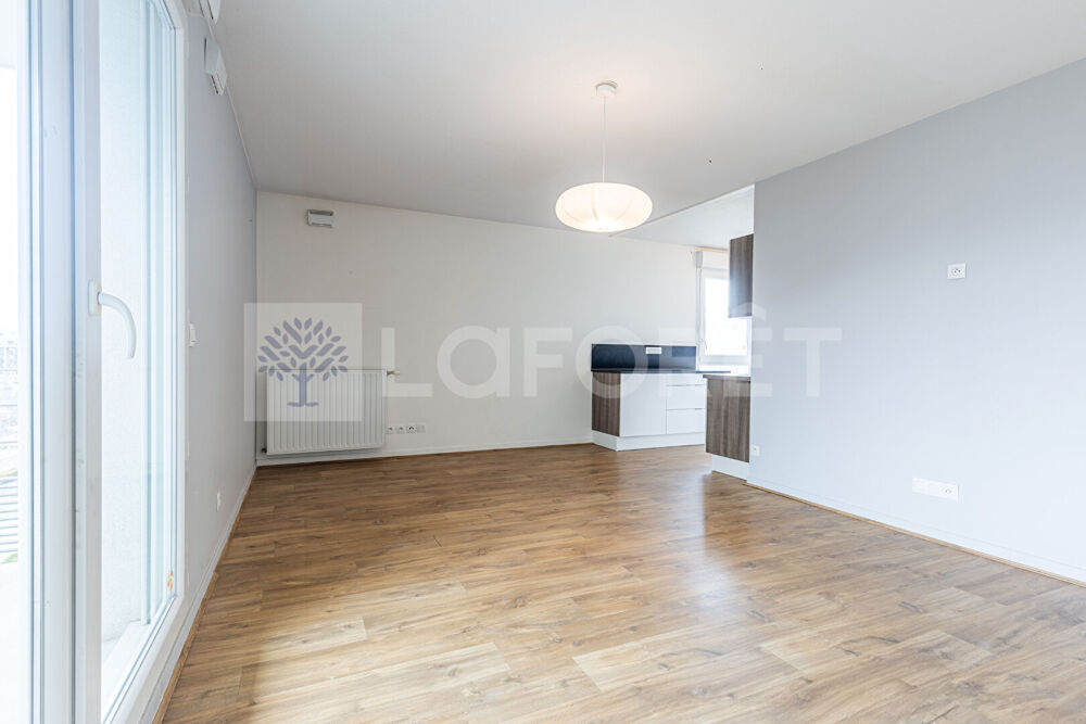 AGENCE IMMOBILIERE LAFORET - "CAREX" - ANNECY - SEYNOD - APPARTEMENT TRAVERSANT T3 de 68m² - CAVE - BALCON