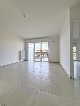 Appartement à louer 2 pièces 42 m²